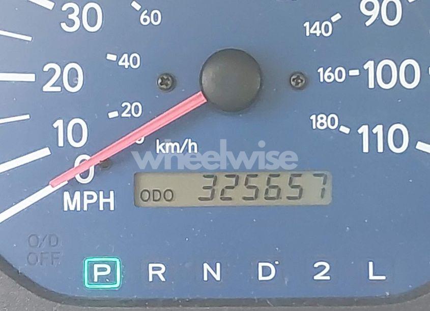 Photo 16 of 2001 Toyota Sienna CE (VIN 4T3ZF19C91U351141)