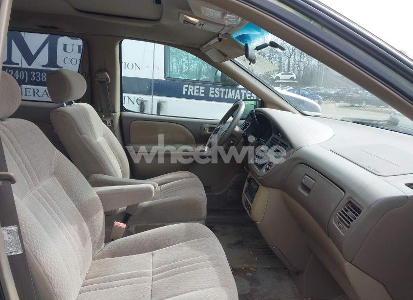 Photo 5 of 2001 Toyota Sienna CE (VIN 4T3ZF19C91U351141)