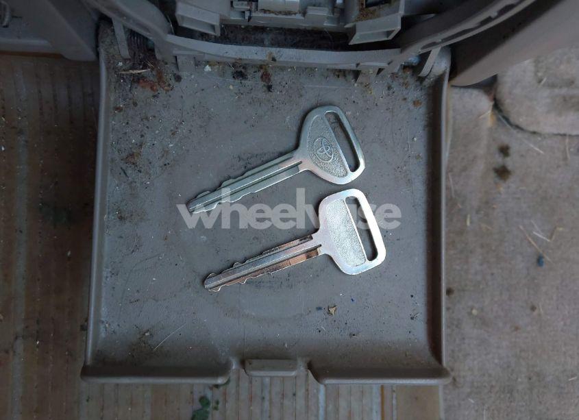 Photo 11 of 2002 Toyota Sienna CE (VIN 4T3ZF19C92U446686)