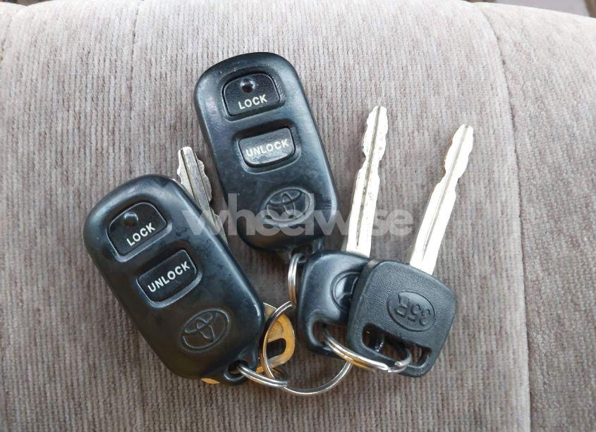 Photo 11 of 2003 Toyota Sienna CE (VIN 4T3ZF19CX3U545406)