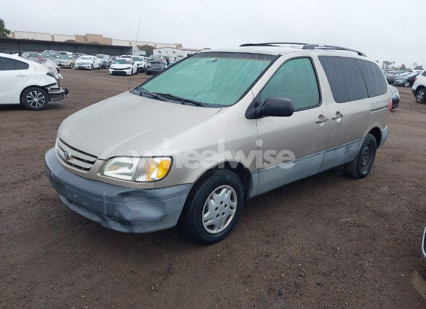 Photo 2 of 2003 Toyota Sienna CE (VIN 4T3ZF19CX3U545406)