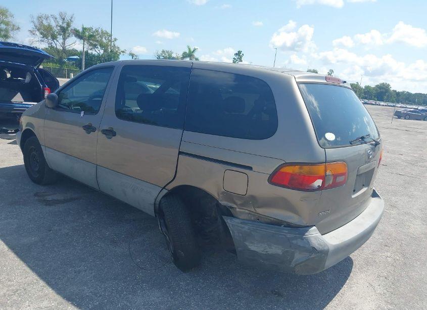 Photo 6 of 1999 Toyota Sienna CE (VIN 4T3ZF19CXXU121715)