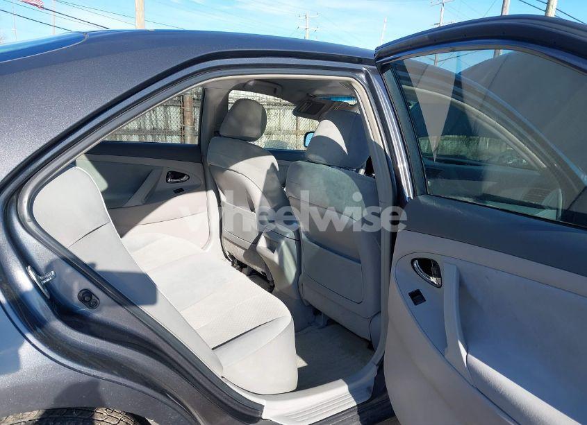 Photo 8 of 2009 Toyota Camry LE (VIN 4T4BE46K09R048521)