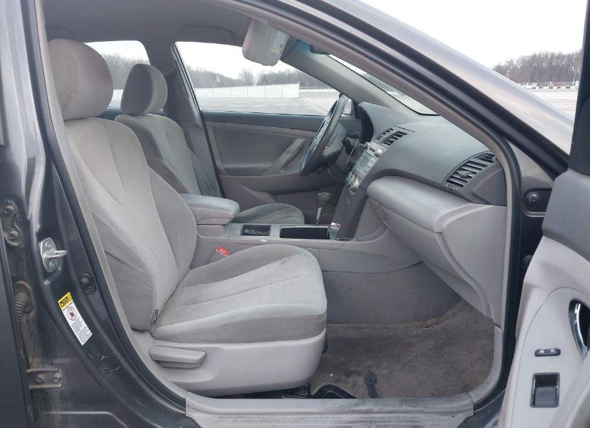 Photo 5 of 2009 Toyota Camry SE/LE/XLE (VIN 4T4BE46K09R077081)