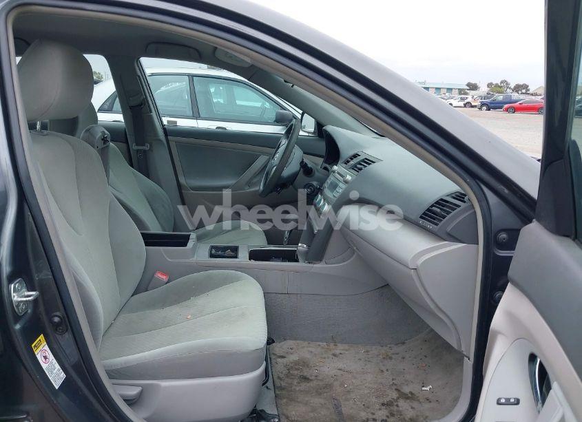 Photo 5 of 2009 Toyota Camry LE (VIN 4T4BE46K09R088632)