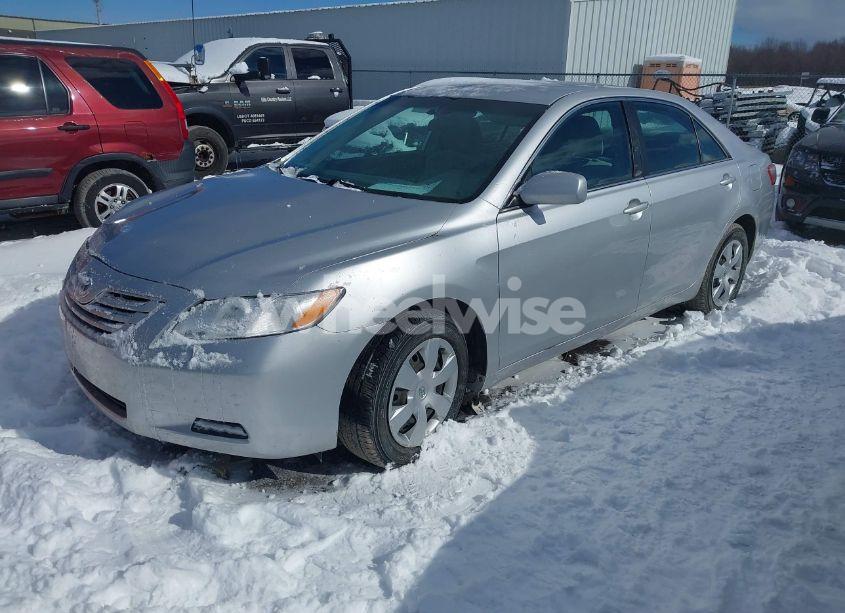 Photo 2 of 2009 Toyota Camry LE (VIN 4T4BE46K09R094995)