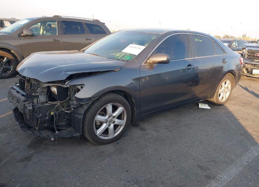 Photo 2 of 2009 Toyota Camry LE (VIN 4T4BE46K09R099274)