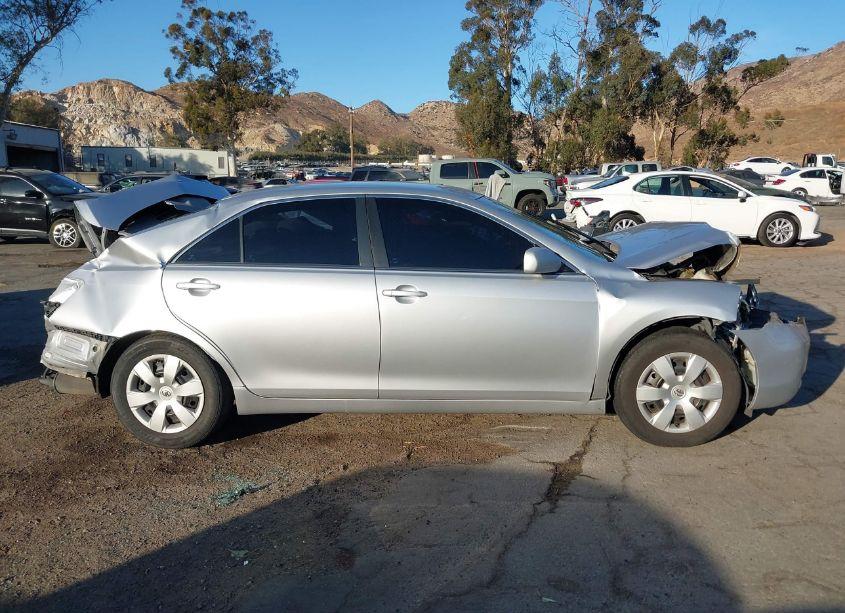 Photo 12 of 2009 Toyota Camry LE (VIN 4T4BE46K09R113951)