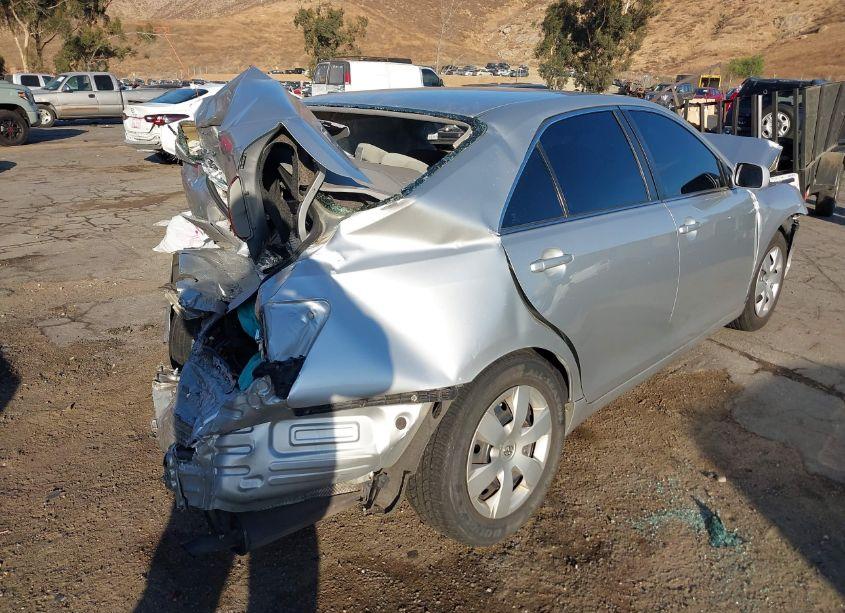 Photo 4 of 2009 Toyota Camry LE (VIN 4T4BE46K09R113951)