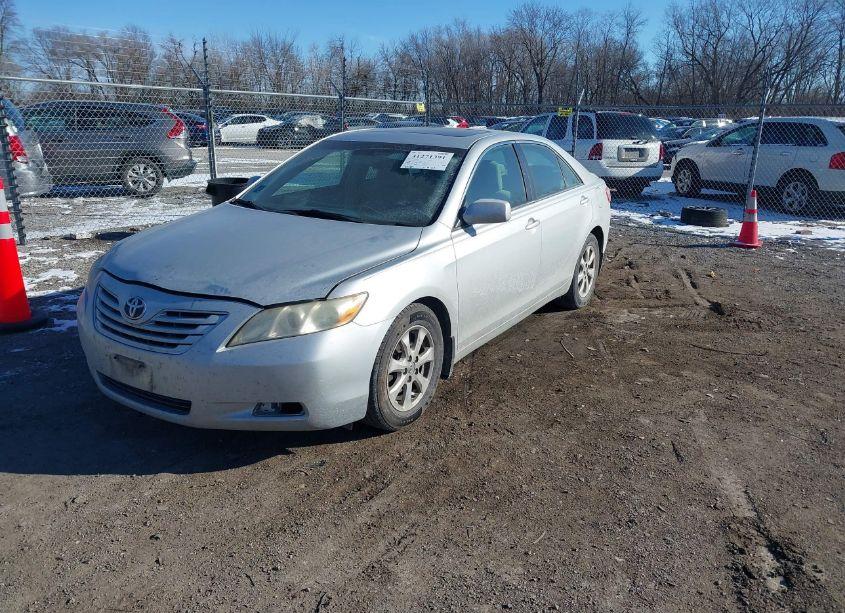 Photo 2 of 2007 Toyota Camry LE (VIN 4T4BE46K17R001060)