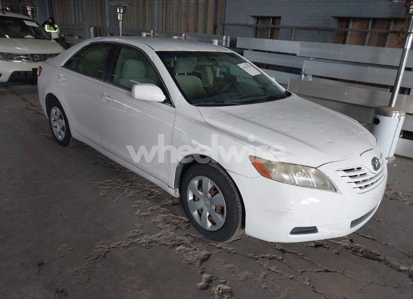2007 Toyota Camry LE (VIN 4T4BE46K17R004864) main photo