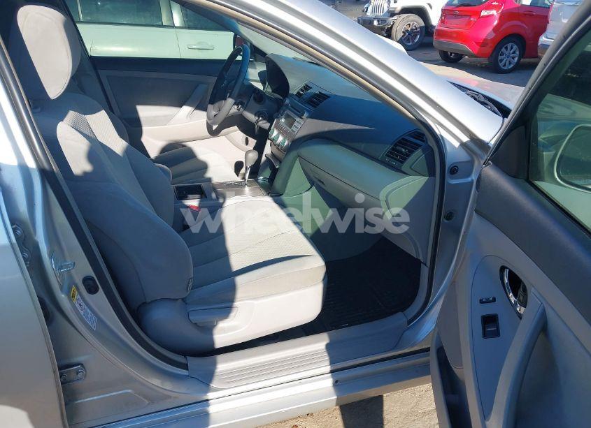 Photo 5 of 2008 Toyota Camry LE (VIN 4T4BE46K18R047702)