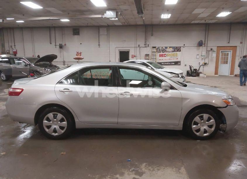 Photo 13 of 2009 Toyota Camry (VIN 4T4BE46K19R086713)