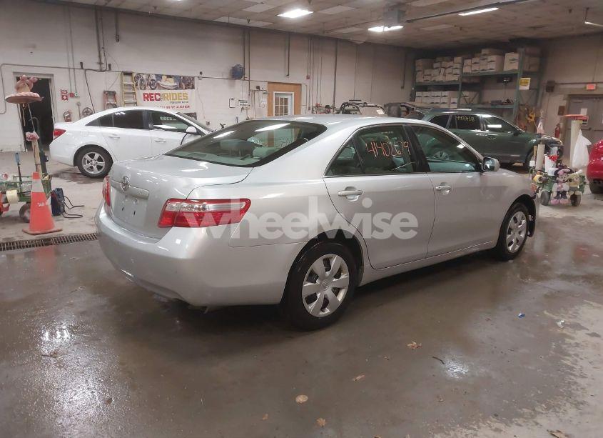 Photo 4 of 2009 Toyota Camry (VIN 4T4BE46K19R086713)