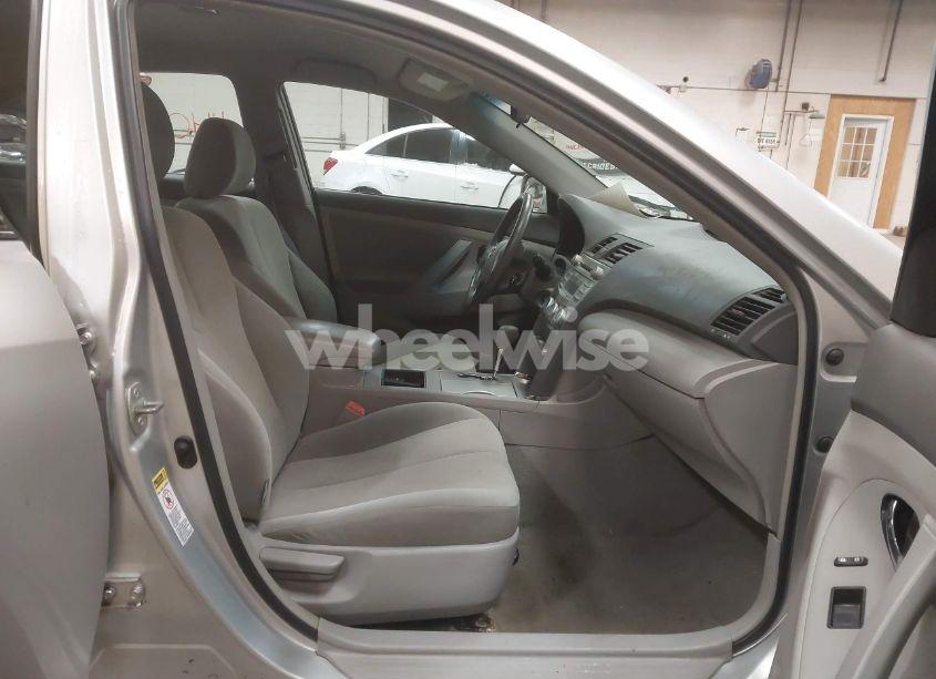 Photo 5 of 2009 Toyota Camry (VIN 4T4BE46K19R086713)