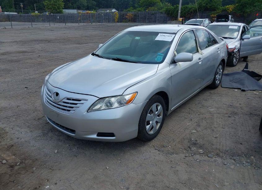 Photo 2 of 2009 Toyota Camry LE (VIN 4T4BE46K19R133674)