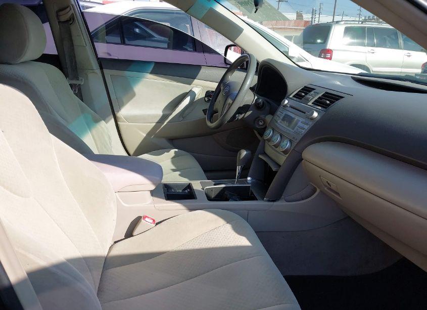 Photo 5 of 2009 Toyota Camry LE (VIN 4T4BE46K29R066907)