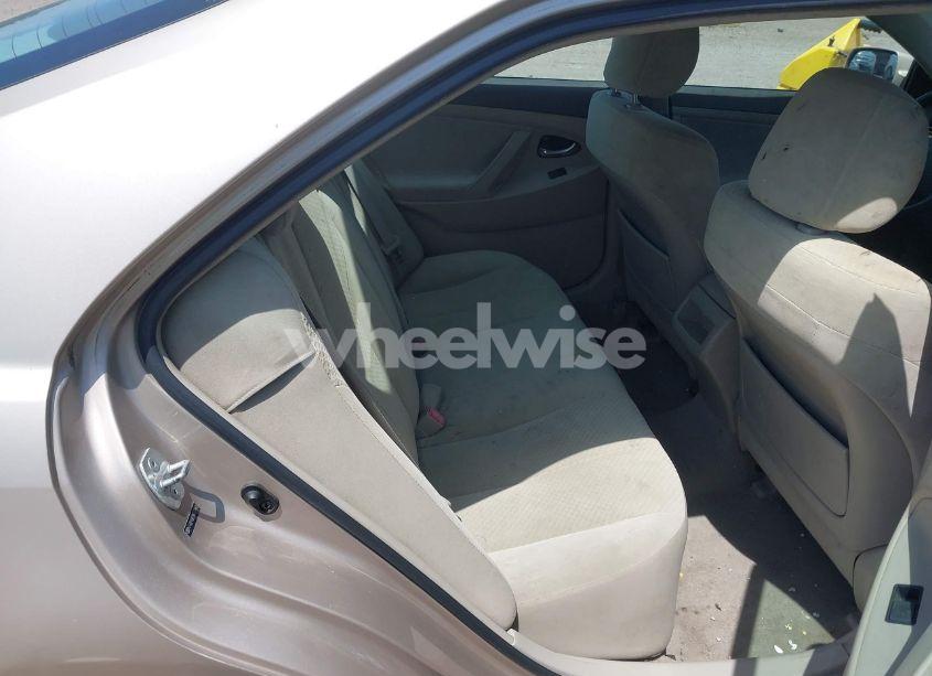 Photo 8 of 2009 Toyota Camry LE (VIN 4T4BE46K29R070469)