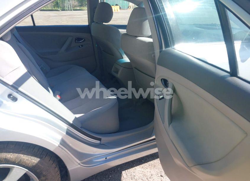 Photo 8 of 2009 Toyota Camry LE (VIN 4T4BE46K29R108993)