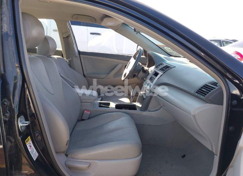 Photo 5 of 2009 Toyota Camry LE (VIN 4T4BE46K29R120173)