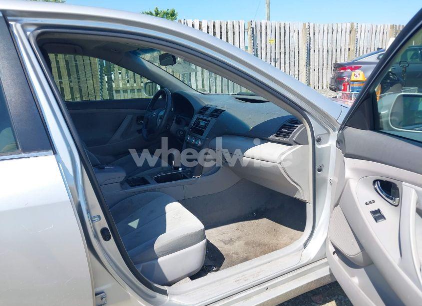 Photo 5 of 2009 Toyota Camry LE (VIN 4T4BE46K39R063546)