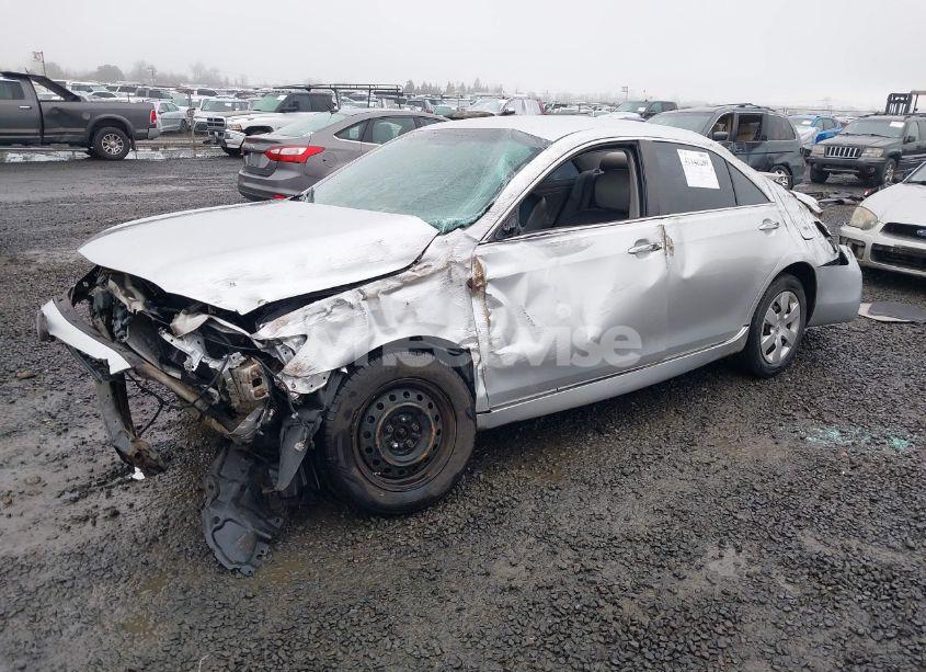 Photo 2 of 2009 Toyota Camry LE (VIN 4T4BE46K39R067225)