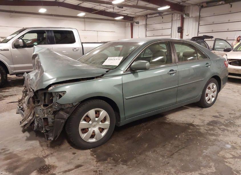 Photo 2 of 2009 Toyota Camry LE (VIN 4T4BE46K39R073879)