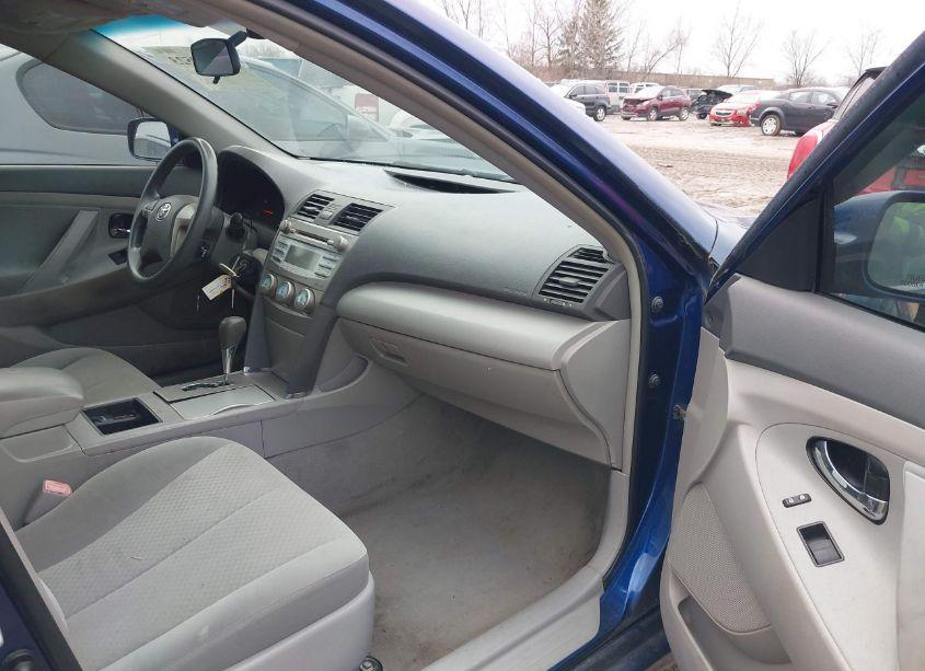 Photo 5 of 2009 Toyota Camry LE (VIN 4T4BE46K39R082002)