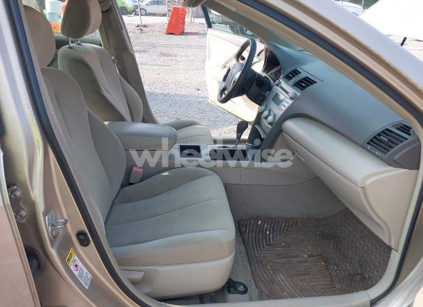 Photo 5 of 2009 Toyota Camry LE (VIN 4T4BE46K39R093064)