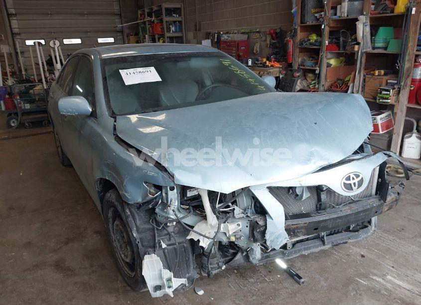 2009 Toyota Camry LE (VIN 4T4BE46K39R099351) main photo
