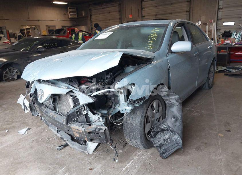 Photo 2 of 2009 Toyota Camry LE (VIN 4T4BE46K39R099351)