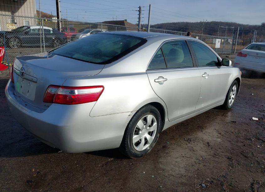 Photo 4 of 2009 Toyota Camry LE (VIN 4T4BE46K39R101132)