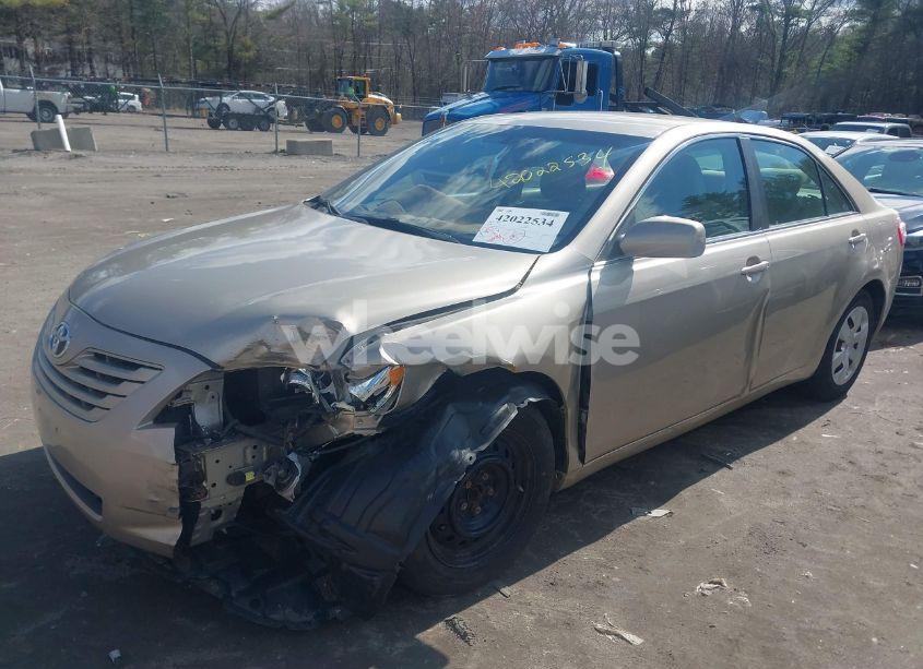 Photo 2 of 2009 Toyota Camry LE (VIN 4T4BE46K39R102670)