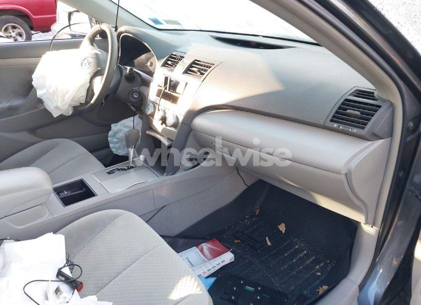 Photo 5 of 2009 Toyota Camry LE (VIN 4T4BE46K39R120294)