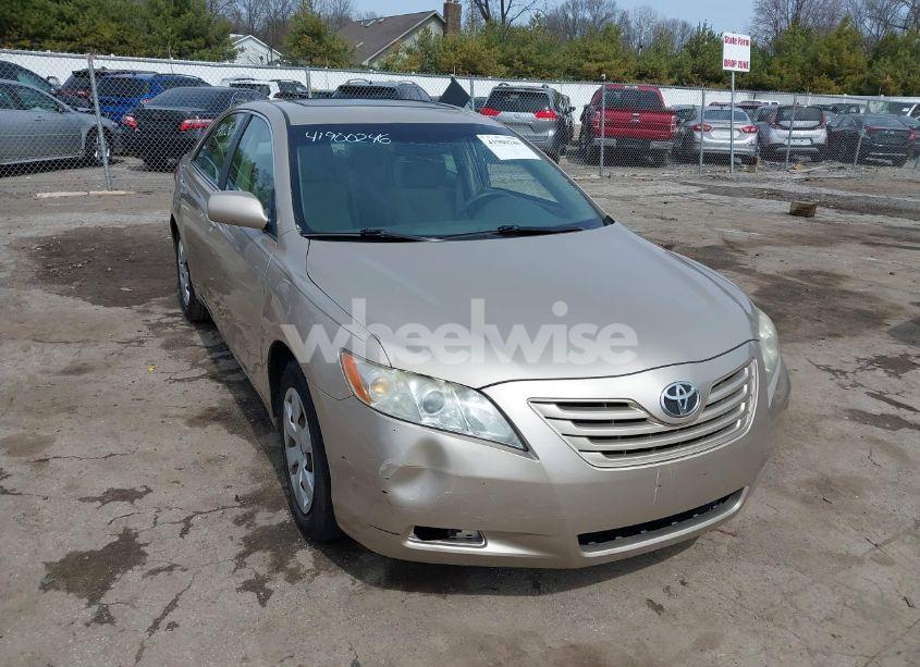 2007 Toyota Camry LE (VIN 4T4BE46K47R007810) main photo