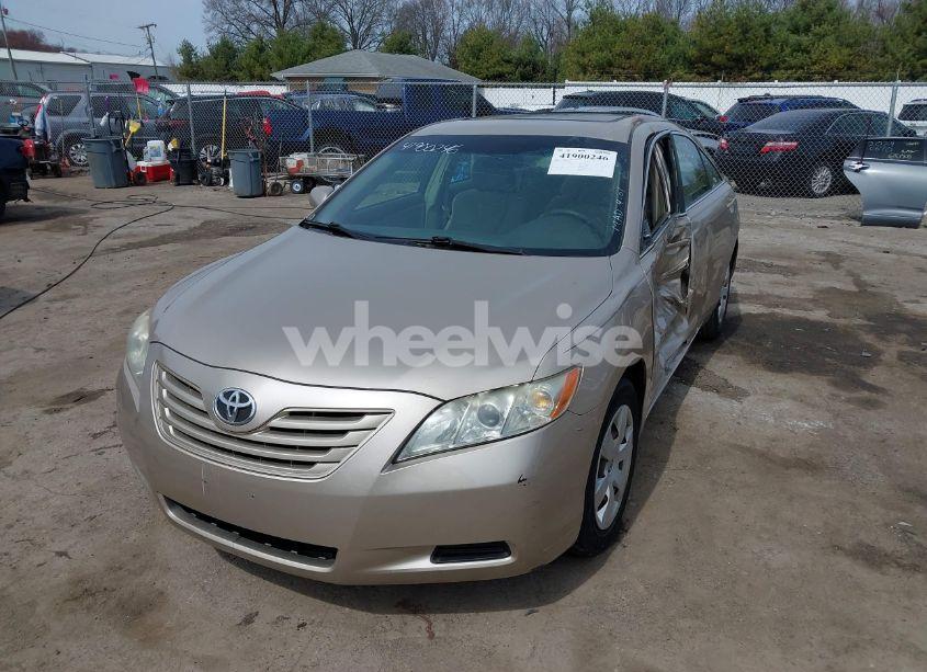 Photo 2 of 2007 Toyota Camry LE (VIN 4T4BE46K47R007810)