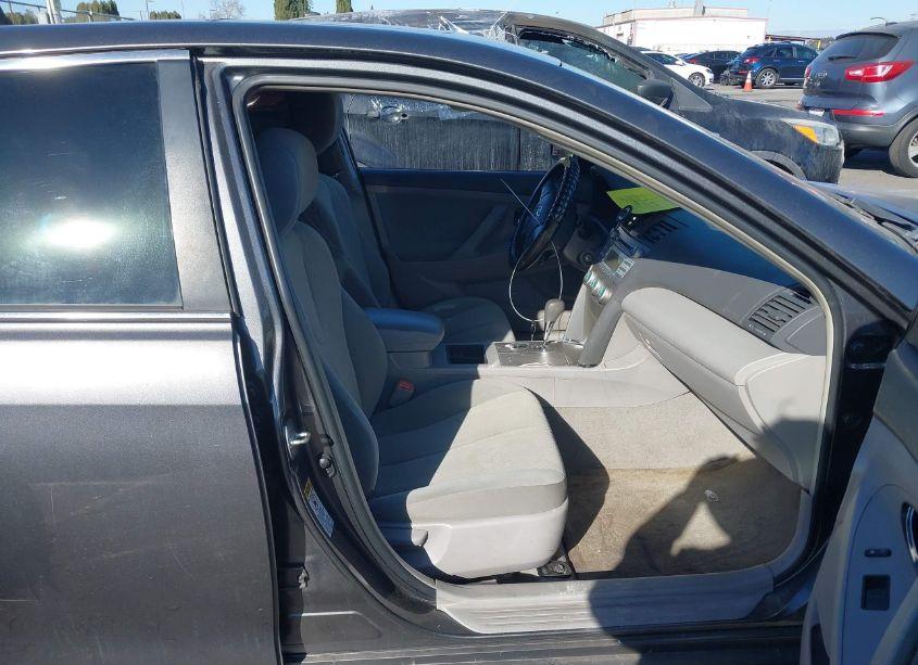 Photo 5 of 2008 Toyota Camry LE (VIN 4T4BE46K48R030957)