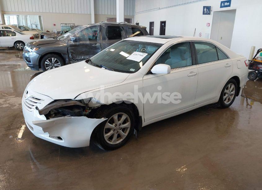 Photo 2 of 2009 Toyota Camry LE (VIN 4T4BE46K49R059098)