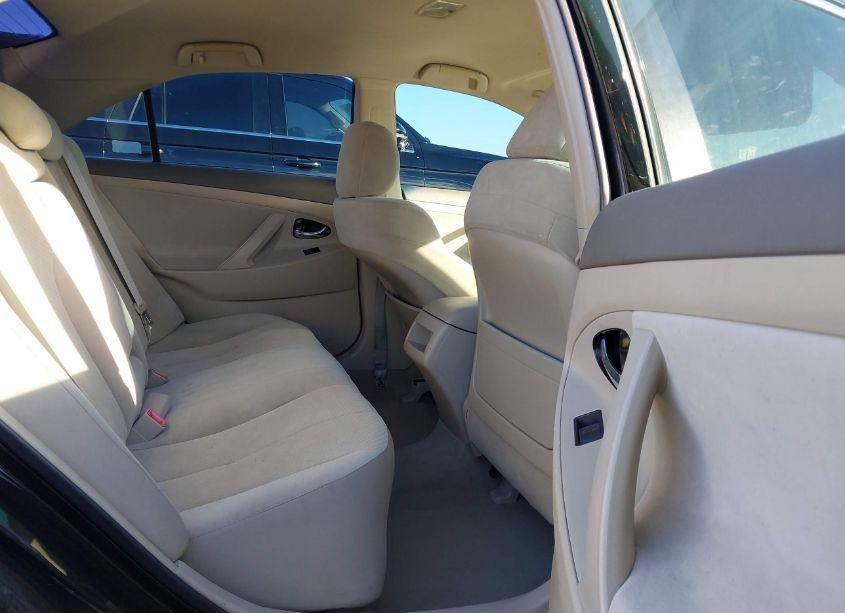 Photo 8 of 2009 Toyota Camry LE (VIN 4T4BE46K49R070537)