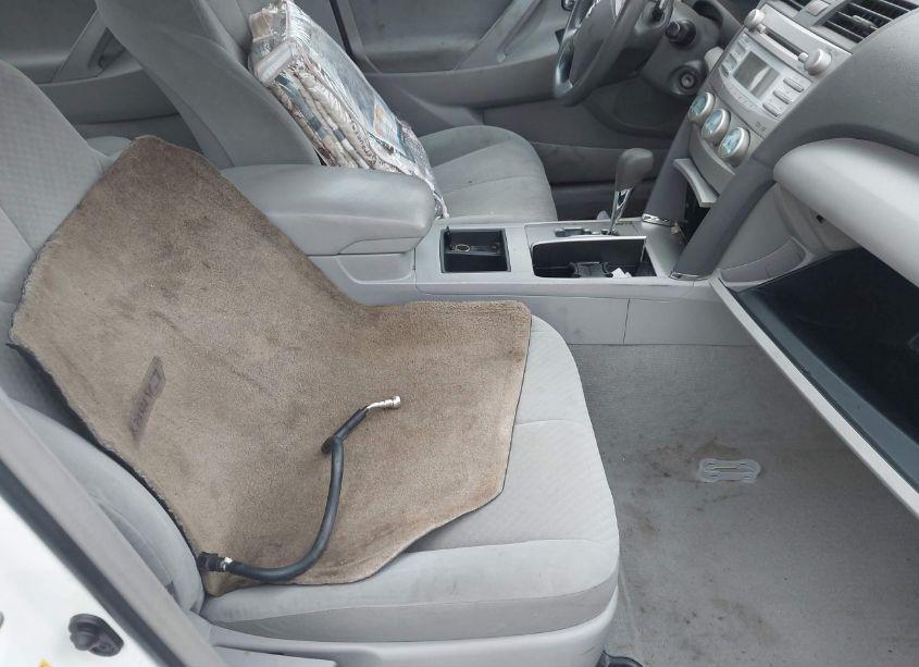 Photo 5 of 2009 Toyota Camry SE/LE/XLE (VIN 4T4BE46K49R079805)