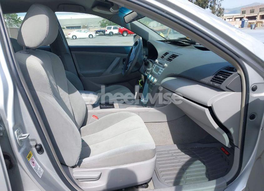 Photo 5 of 2009 Toyota Camry LE (VIN 4T4BE46K49R082025)