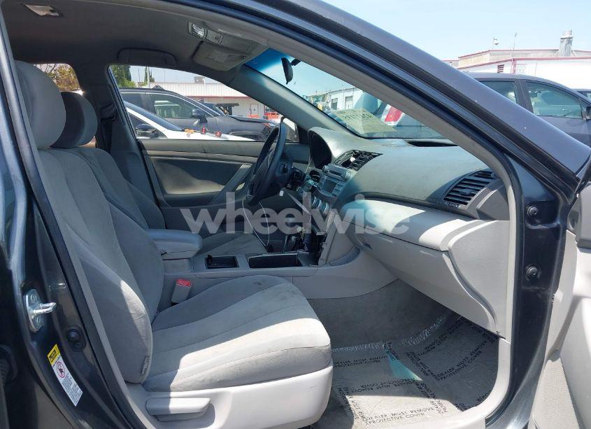 Photo 5 of 2009 Toyota Camry LE (VIN 4T4BE46K49R094191)