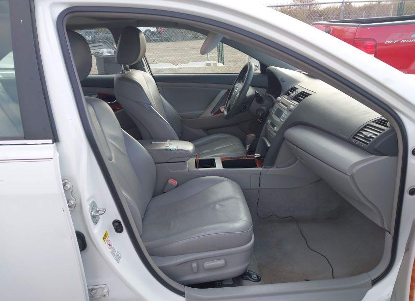 Photo 5 of 2009 Toyota Camry XLE (VIN 4T4BE46K49R109921)