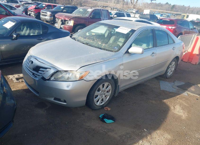 Photo 2 of 2009 Toyota Camry XLE (VIN 4T4BE46K49R124015)
