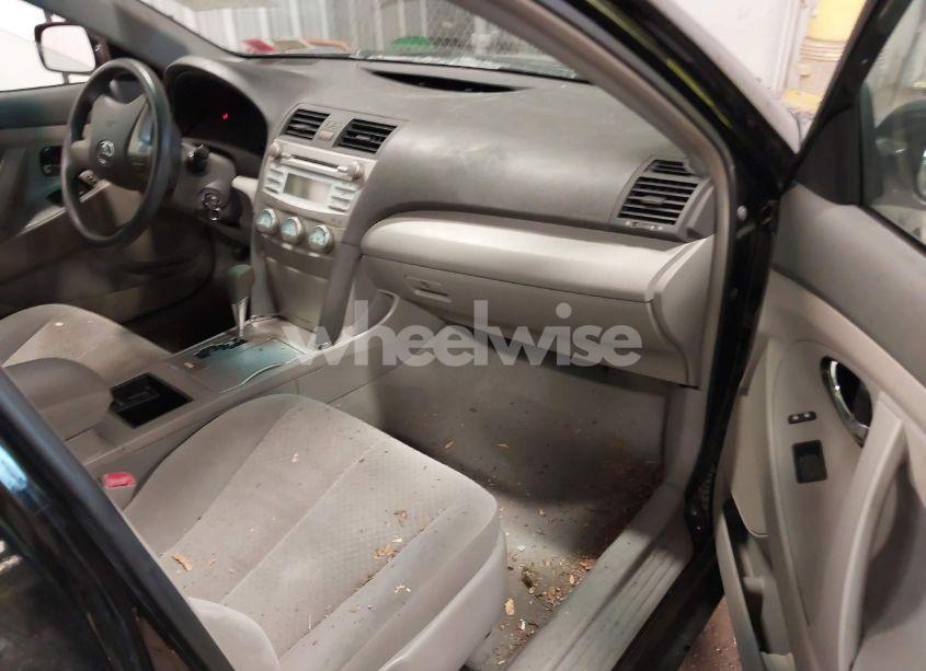 Photo 5 of 2009 Toyota Camry LE (VIN 4T4BE46K49R127089)