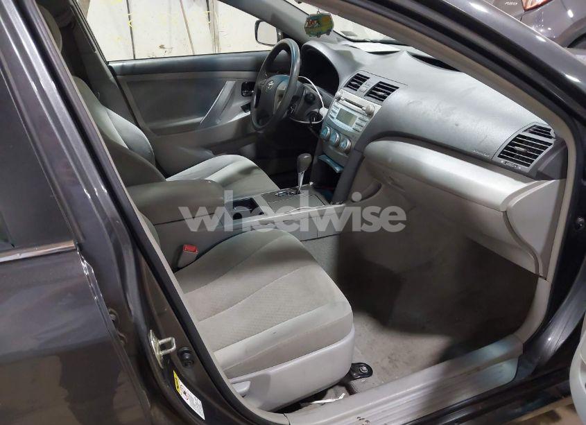 Photo 5 of 2009 Toyota Camry LE (VIN 4T4BE46K49R127268)