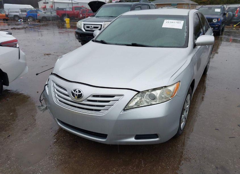 Photo 2 of 2007 Toyota Camry CE (VIN 4T4BE46K57R009730)