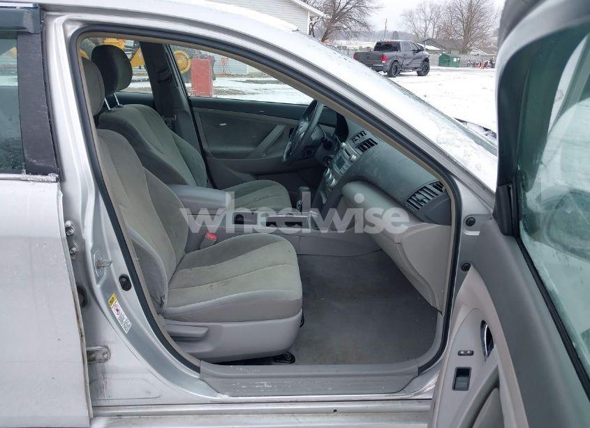 Photo 5 of 2009 Toyota Camry LE (VIN 4T4BE46K59R051706)