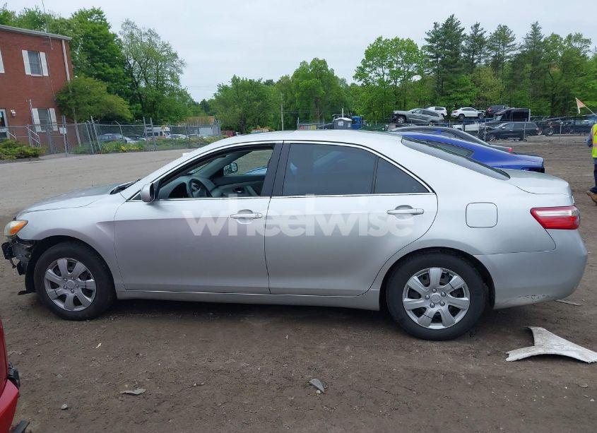 Photo 15 of 2009 Toyota Camry LE (VIN 4T4BE46K59R112844)
