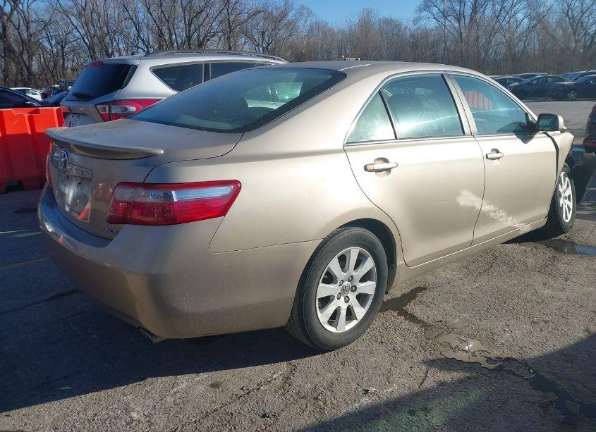 Photo 4 of 2009 Toyota Camry XLE (VIN 4T4BE46K69R063539)